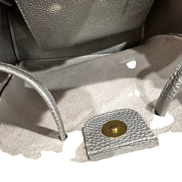 Katie Loxton Chloe bucket draw cord hobo shoulder bag with adjustable strap - Picture 7 of 12